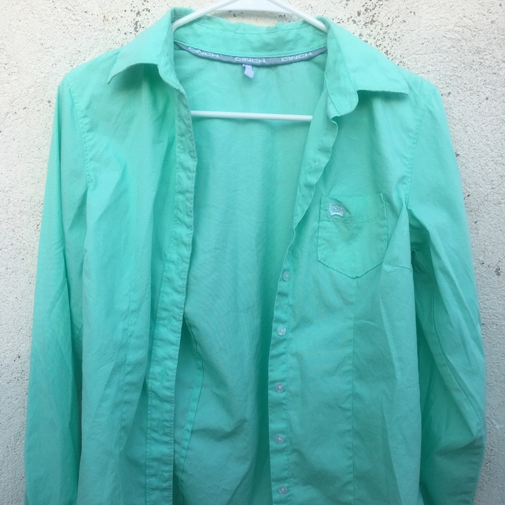 Women’s CINCH shirt size medium